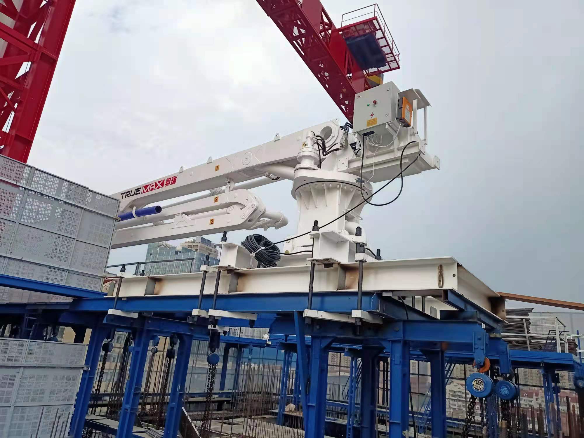 爬模布料機(jī) 爬模布料機(jī)